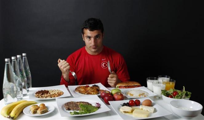 atleta-pranzo.jpeg